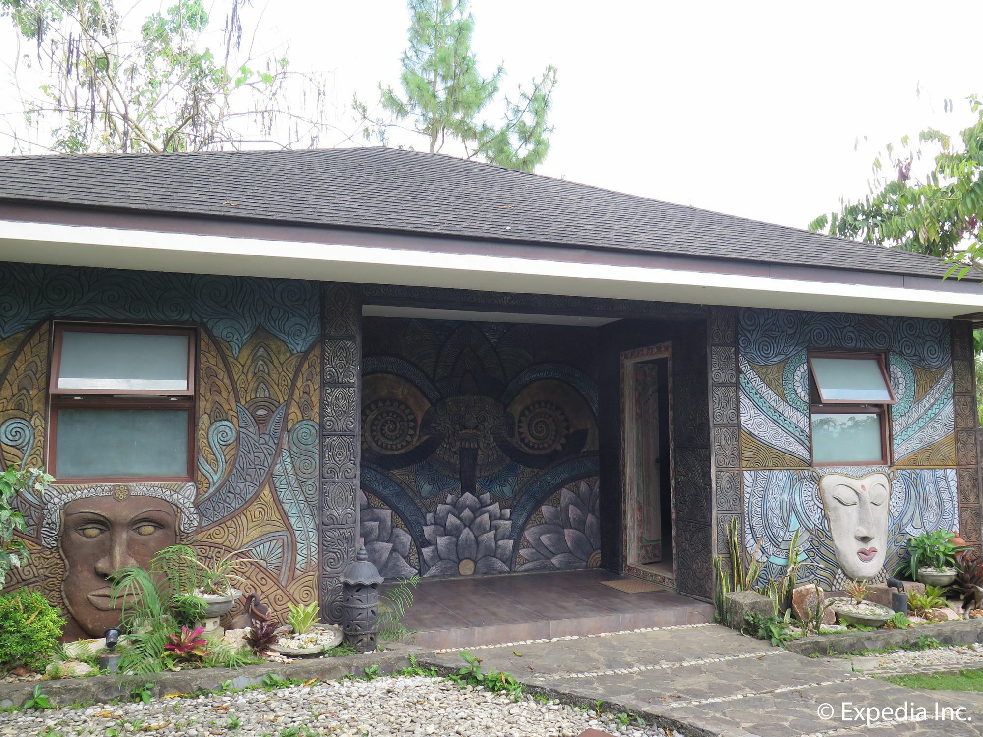 Cintai Corito'S Garden Villa Batangas Exterior photo